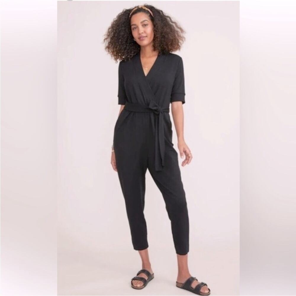 Hatch Nurse to Errands black v neck faux wrap front jumpsuit size 1 or Small